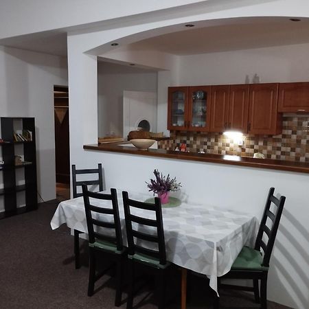 Apartmany Ceska Skola Lipova  المظهر الخارجي الصورة